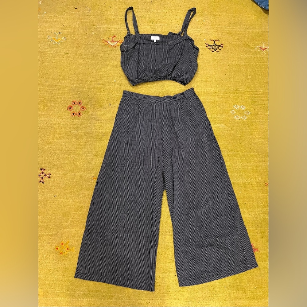 Ozma of California Crop top + Wide-Leg Pinstripe Pants - dark navy blue + white